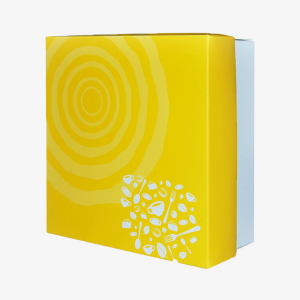 Partial Cover and Tray with Spot UV